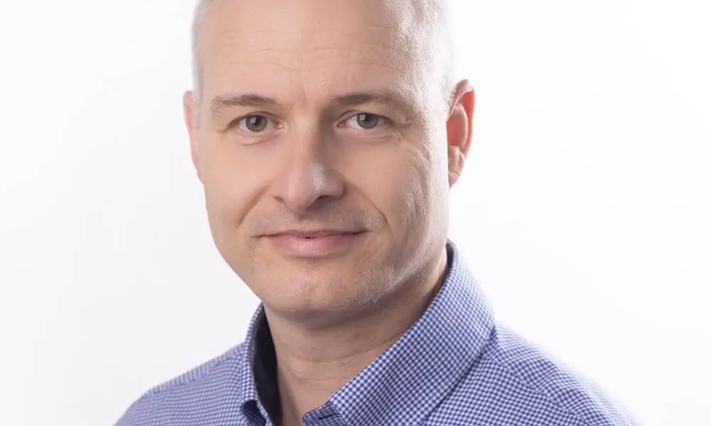 MUDr. Tom&aacute;&scaron; Hlavat&yacute;